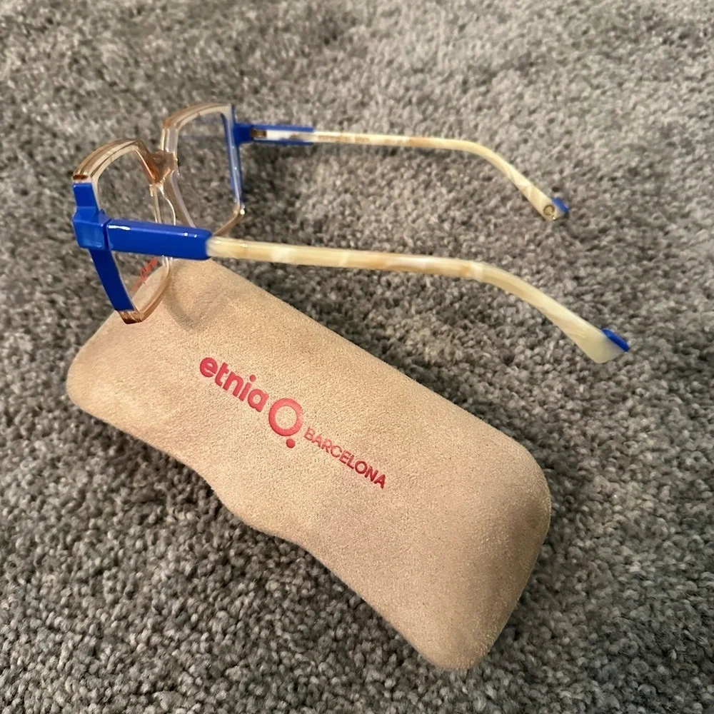 etnia medium 52